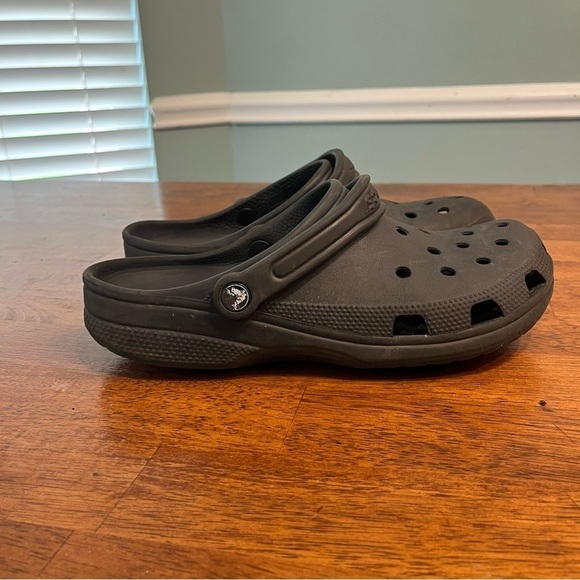 Men’s black crocs clogs shoes men’s 10 women’s 12 main image 4